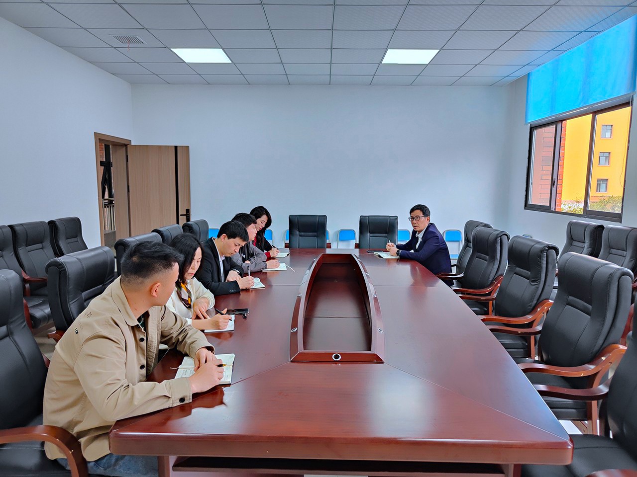 校务委员刘仲华主持召开疫情防控专题会