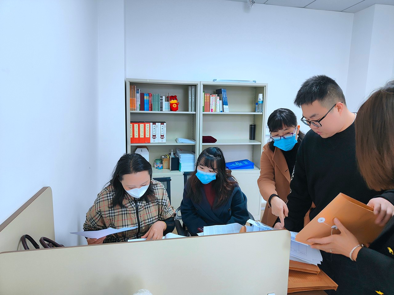 全省职业院校办学行为专项督查事情组莅临我校指导事情