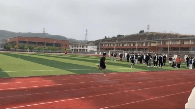 青春活力·拼搏进取丨红叶文学社运动会时代广播稿精选2