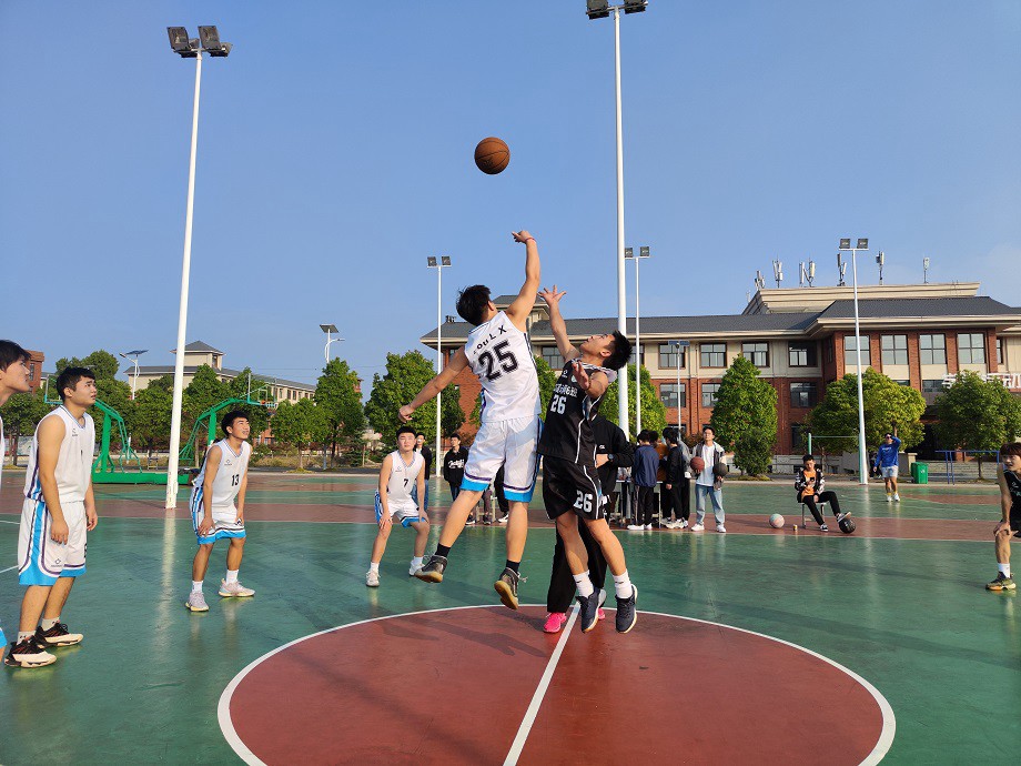 不朽情缘（筹）、铜仁职业手艺学院（开天校区）高职篮球角逐落幕