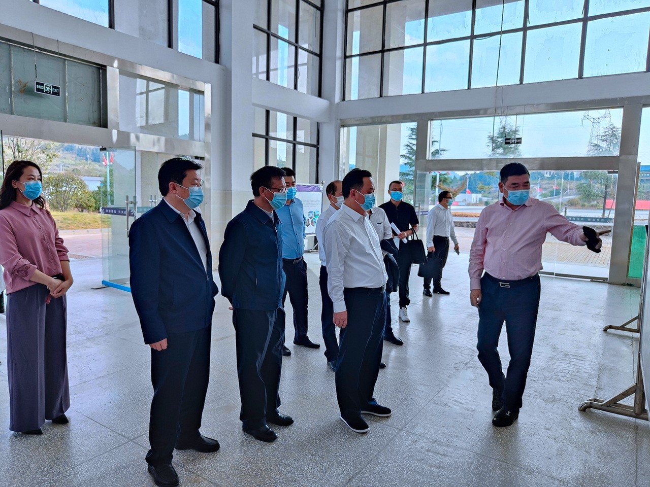 李俊宏副市长一行莅临我校视察指导事情