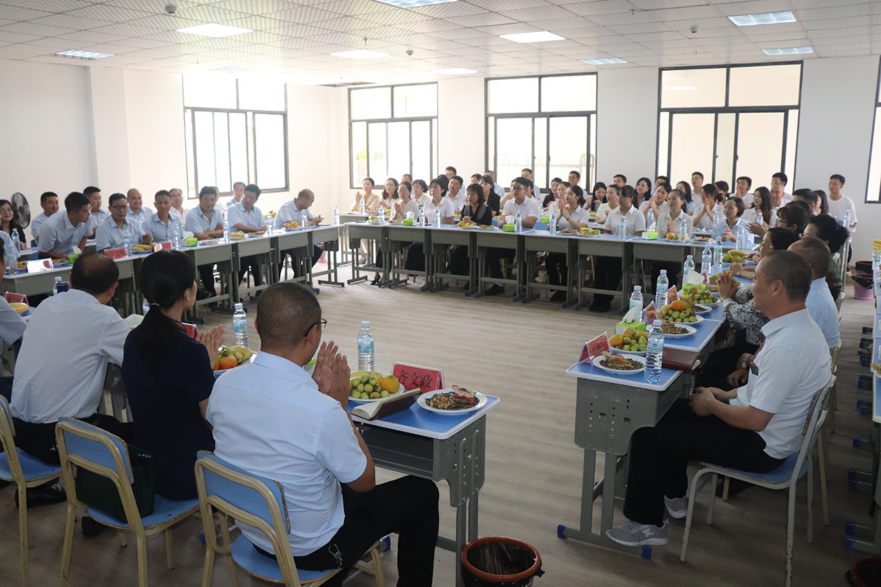 欢聚一堂 喜迎中秋 — 不朽情缘(筹)召开西席座谈会