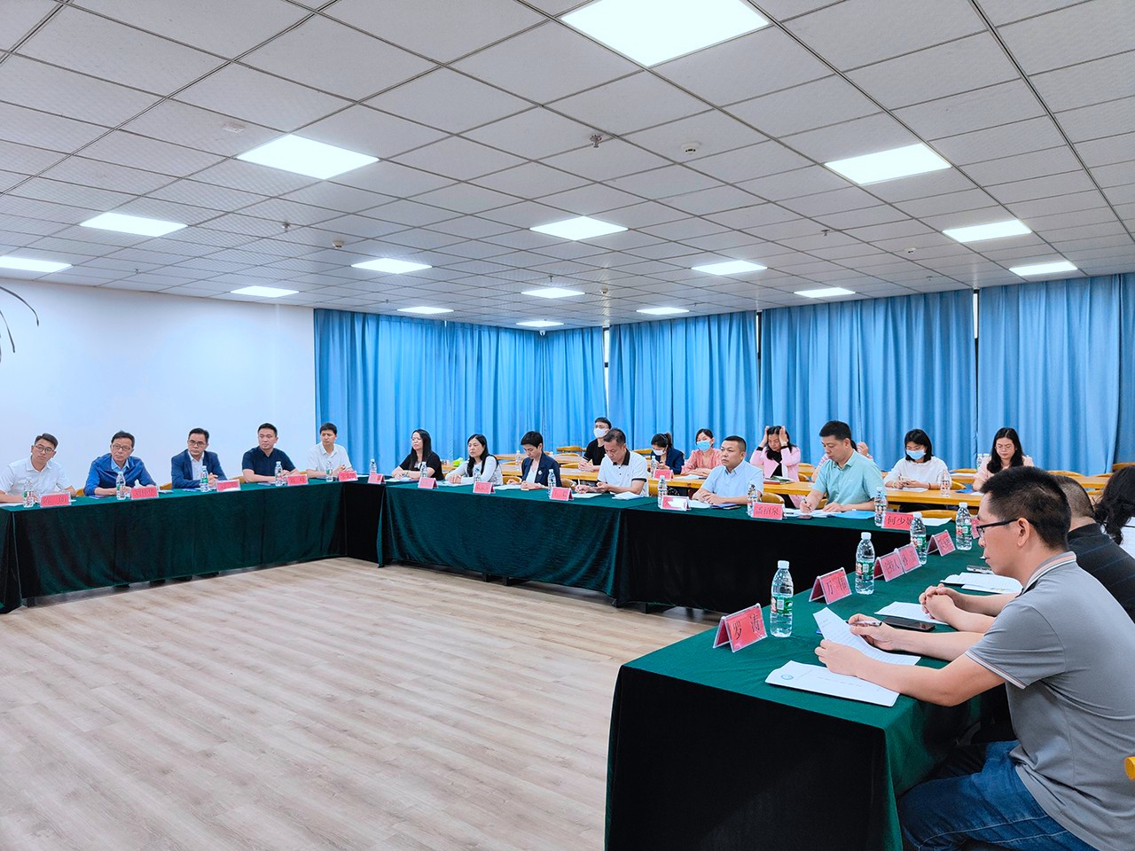 增强校企交流 同谋相助双赢 ——东莞市东城组团到我？剐Ｆ笙嘀富