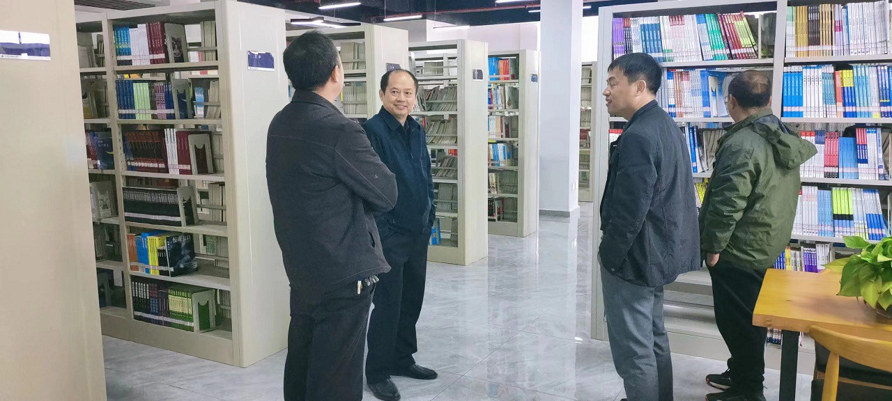 铜仁学院大数据学院颜宝平书记一行来我？疾旖涣