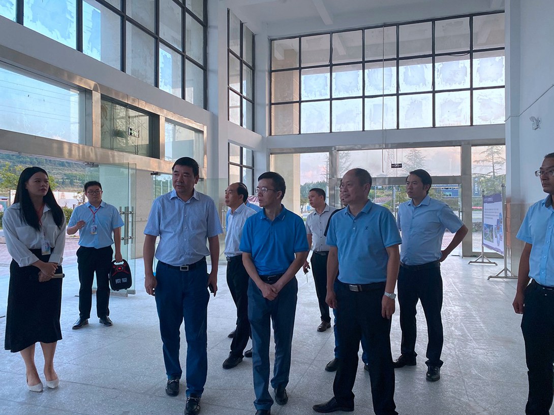 省教育厅一级巡视员鞠洪同志到不朽情缘调研