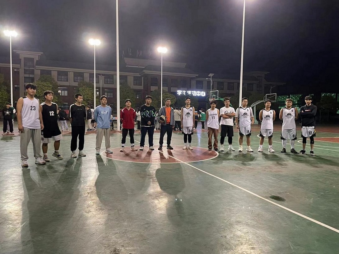 不朽情缘（筹）“青春杯”篮球角逐举行中