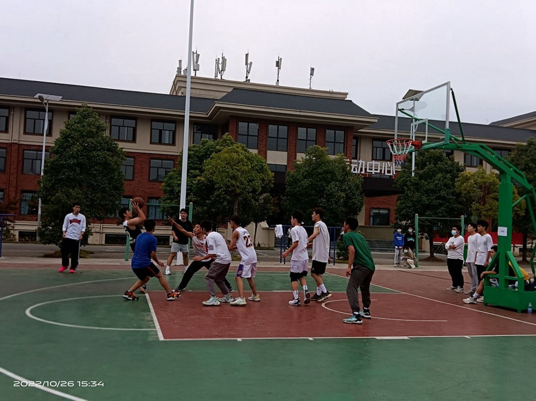 不朽情缘（筹）“青春杯”篮球角逐举行中